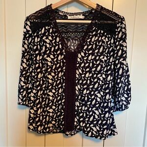 Solitaire-Graphic Cream and Navy Blue Lace Blouse-3/4 Sleeves